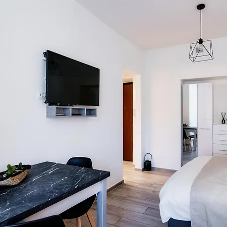 S&o - By Myhomeincomo Apartman Como