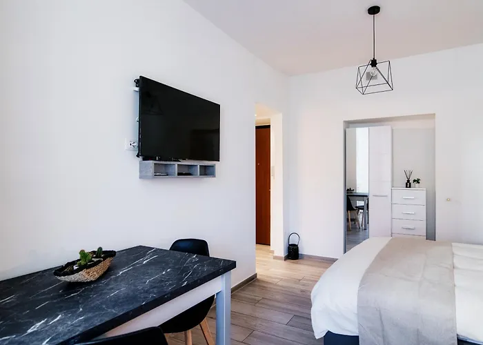 S&o - By Myhomeincomo Apartman Como