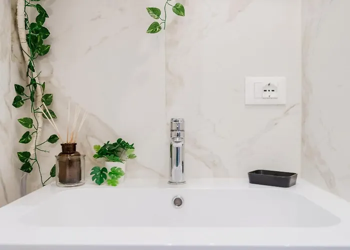 S&o - By Myhomeincomo Apartman *